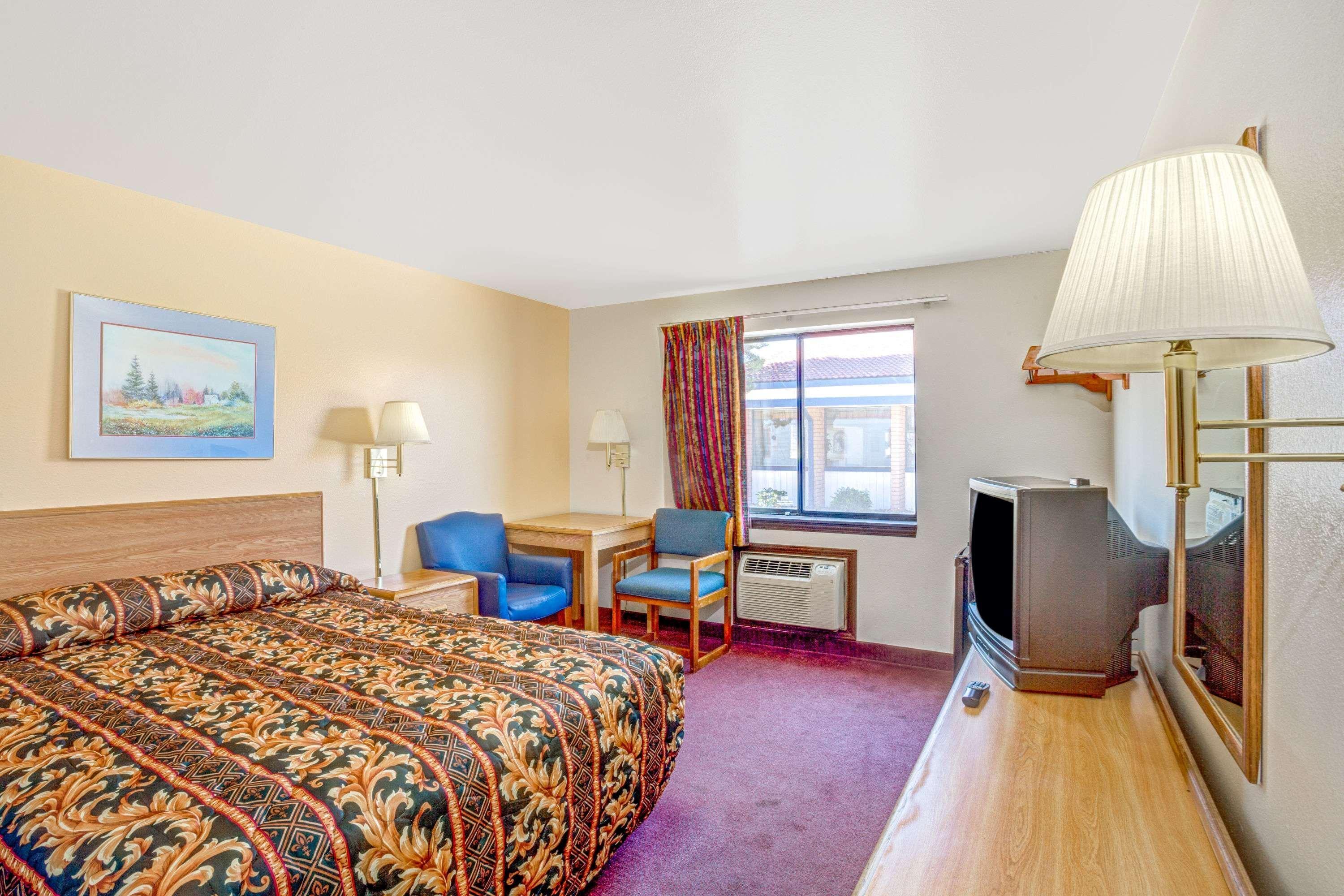 Super 8 By Wyndham Carson City Lake Tahoe Exterior foto
